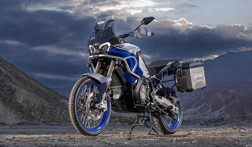 MV Agusta Enduro Veloce 2026: adventure touring Made in Italy da Mo.Vi Torino