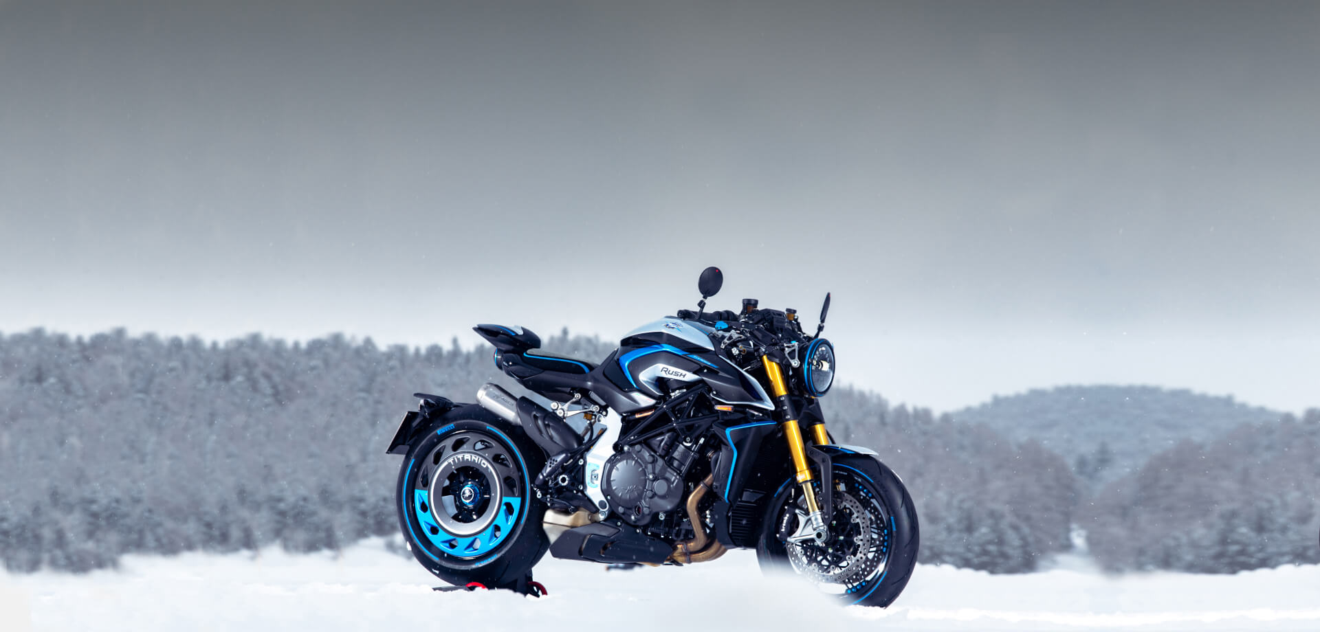 Rush Titanio: il ruggito del titanio nel cuore di una MV Agusta da Mo.vi a Torino